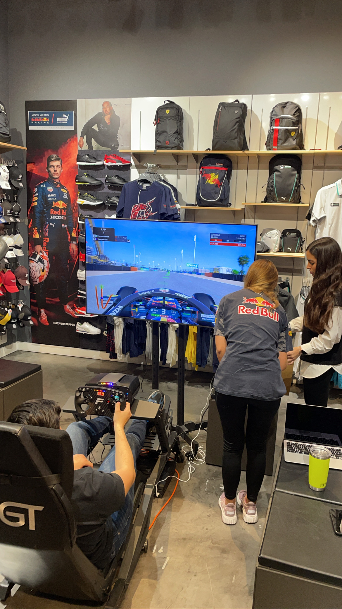 Evento VIP con simuladores F1 profesionales GPX en Santo Domingo