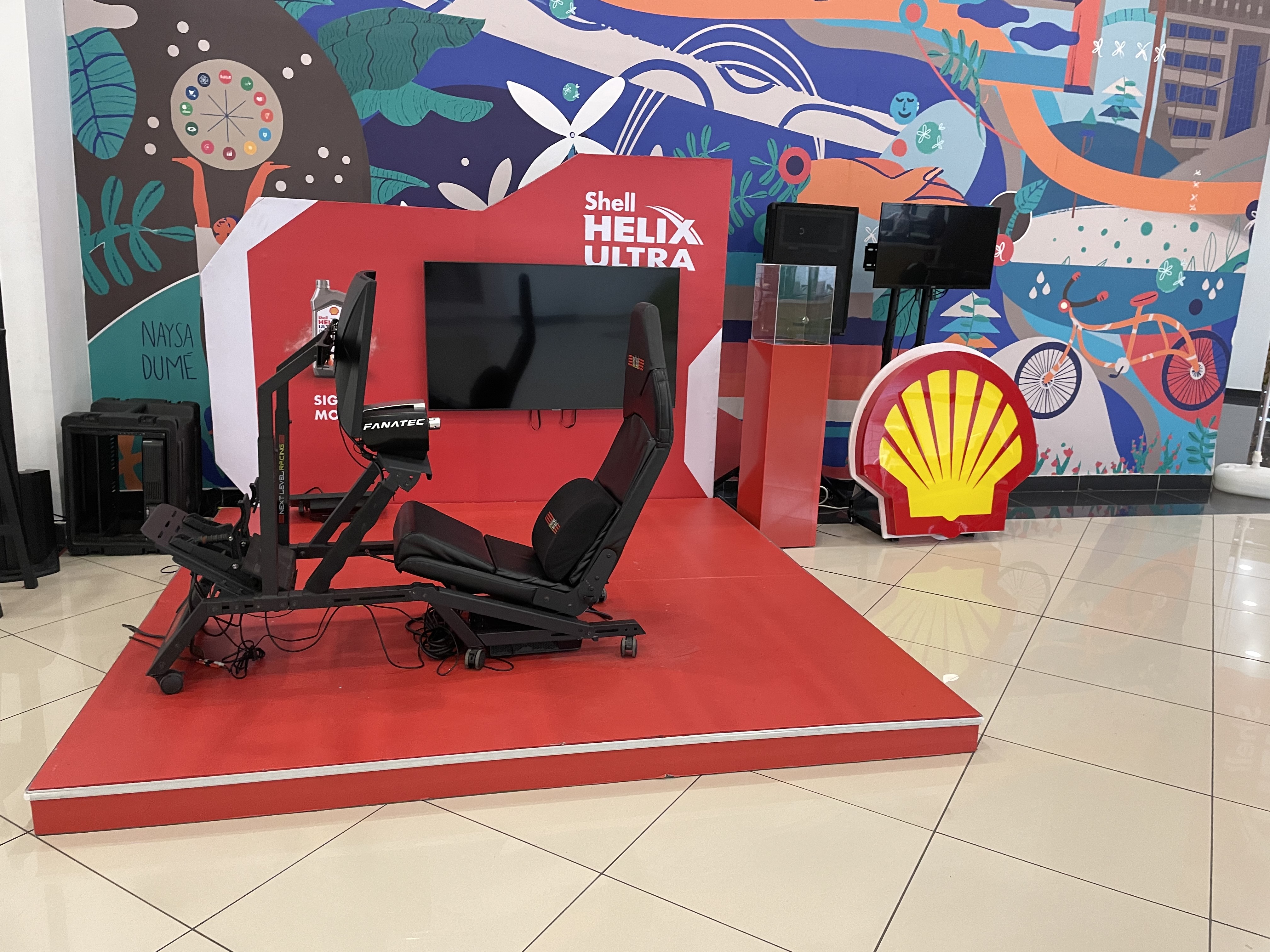 Activacion de simuladores F1 con Shell en evento masivo